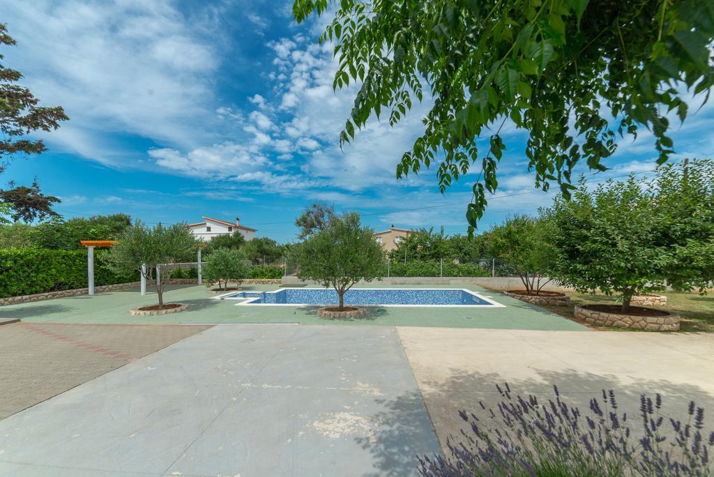 Apartments Nikaia Вир Экстерьер фото