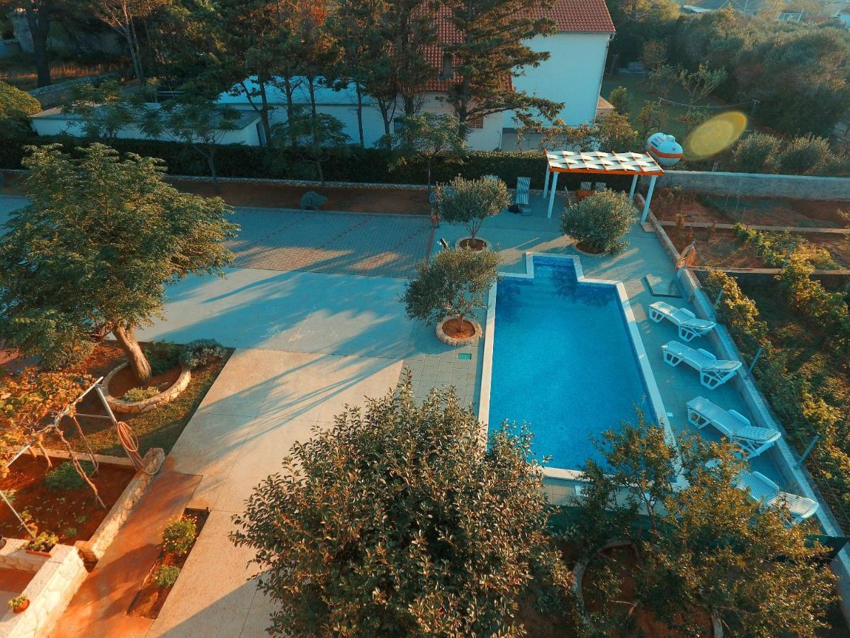 Apartments Nikaia Вир Экстерьер фото